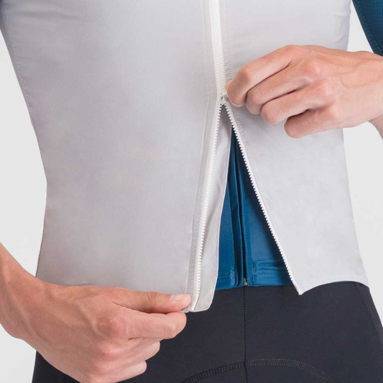 dff74fc6-0999-11f0-ad94-16047049eb5a